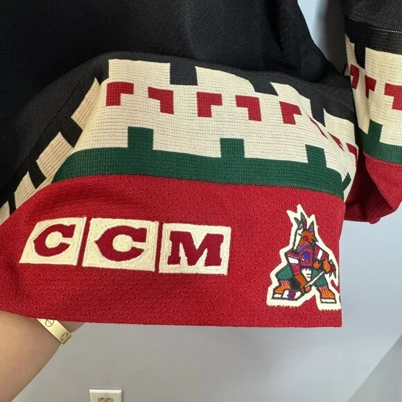 Vintage PHOENIX COYOTES Hockey Jersey CCM NHL Jersey Arizona Sz L Sz L - Picture 8 of 13